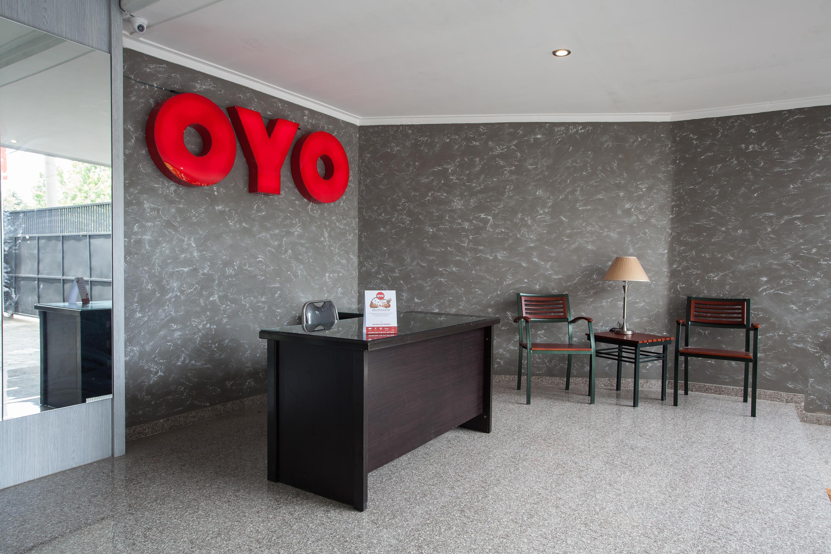 Super Oyo Capital O 134 Lg Residence Surabaya Kültér fotó