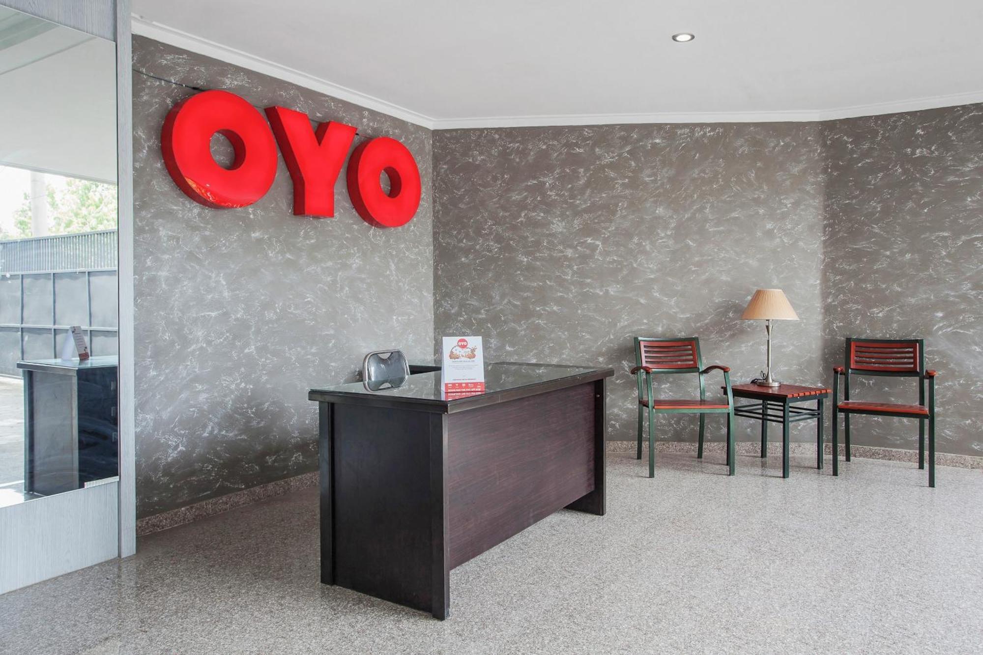 Super Oyo Capital O 134 Lg Residence Surabaya Kültér fotó