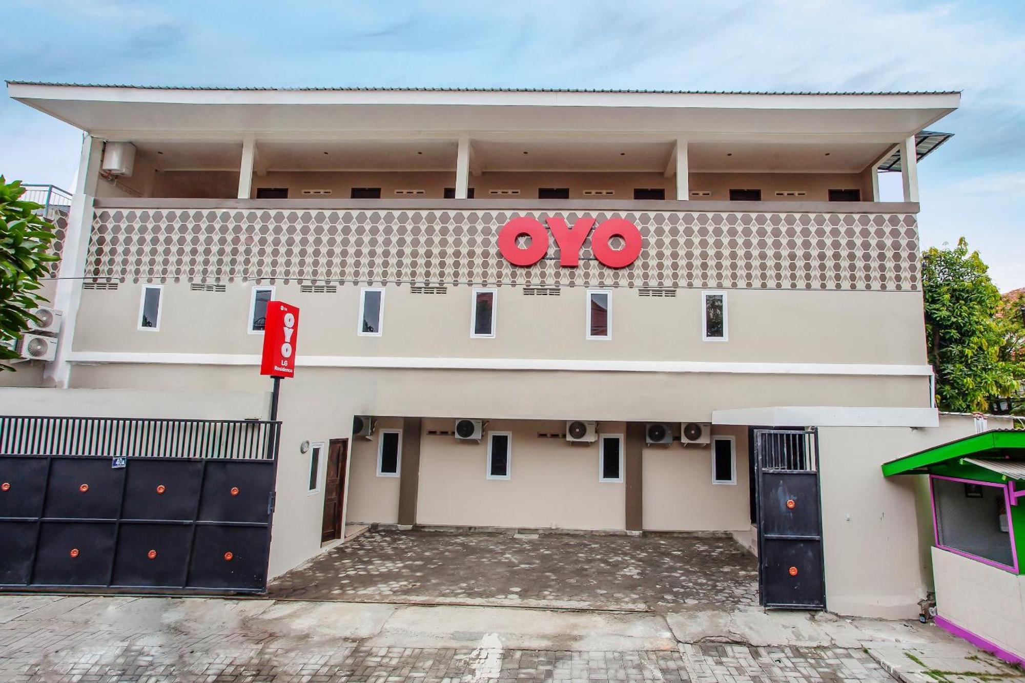 Super Oyo Capital O 134 Lg Residence Surabaya Kültér fotó
